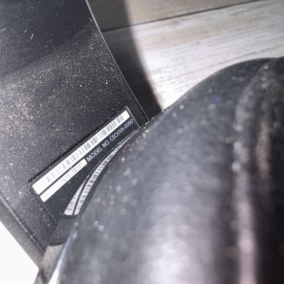 Sony PlayStation 4 Platinum Wireless Gaming HeadsetBlack Silver - Picture 4 of 4